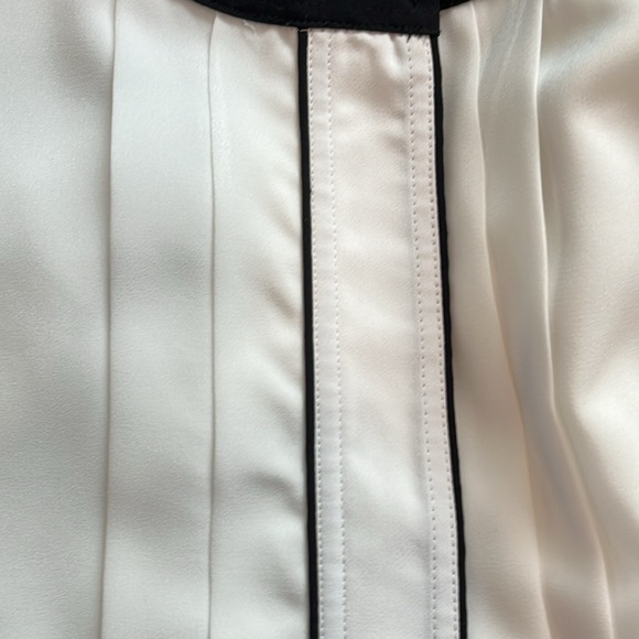 Jane Alexander Blouse. Size 16. This is a beautiful blouse - Picture 7 of 7